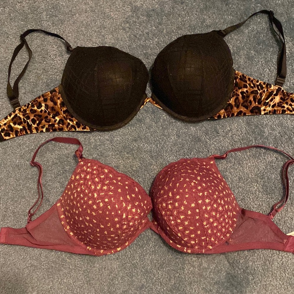 Two Victoria Secret Bras. Size 34 DDD. Push up. Used